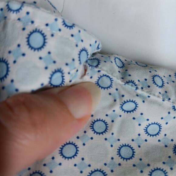 Abercrombie & Fitch Button Down Shirt size Large - Picture 6 of 6